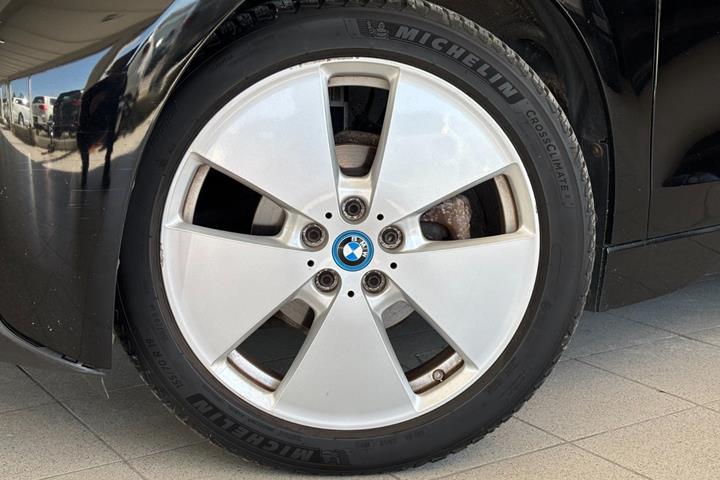 Sort BMW i3 fra 2017