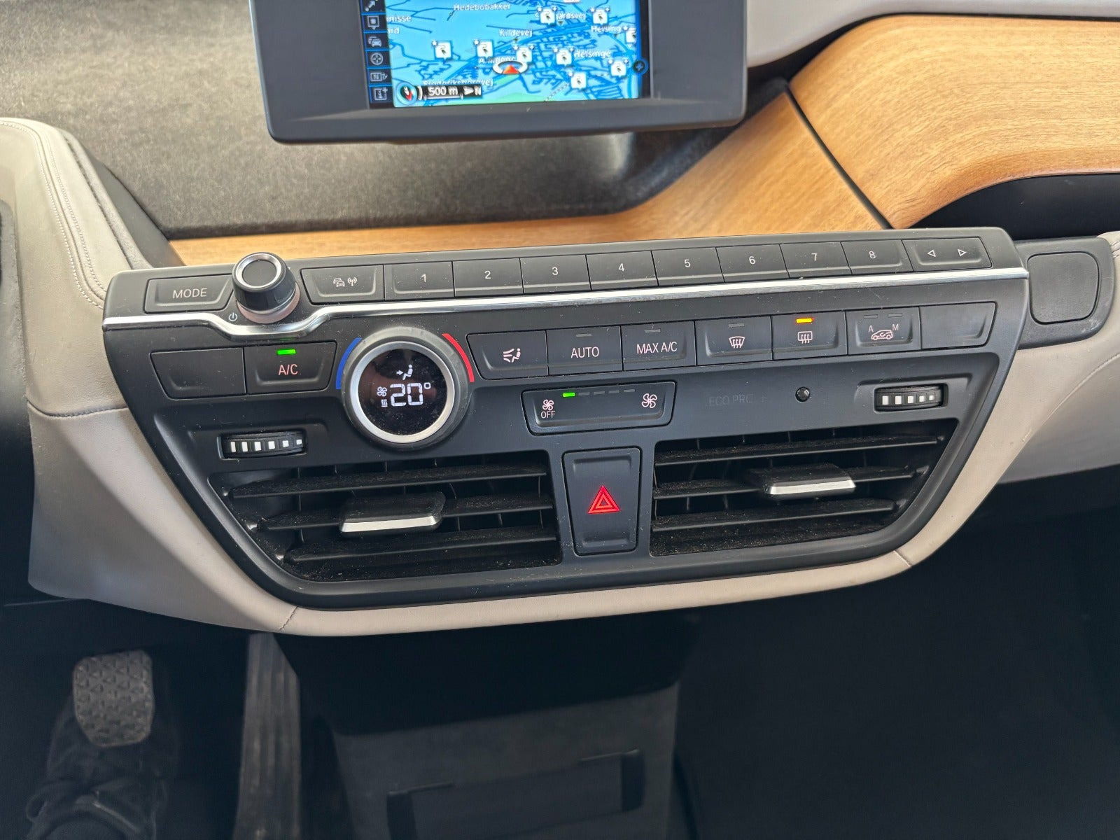 Sort BMW i3 fra 2017