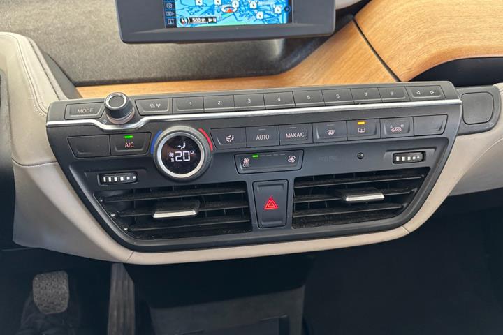 Sort BMW i3 fra 2017