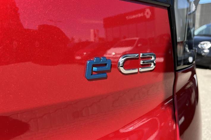 Rød Citroën e-C3 Aircross fra 2025