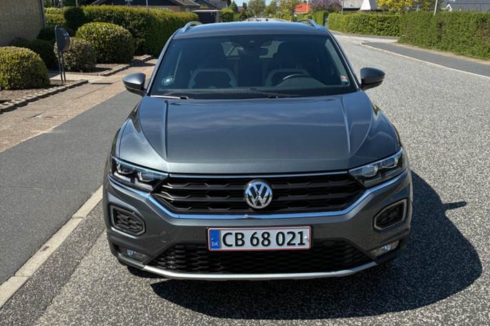 Grå VW T-Roc fra 2018