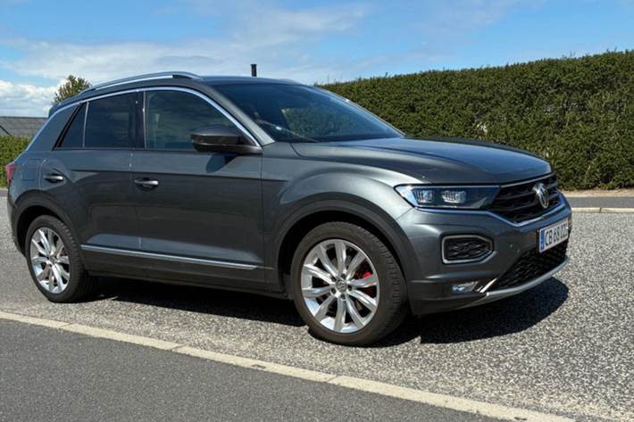Grå VW T-Roc fra 2018