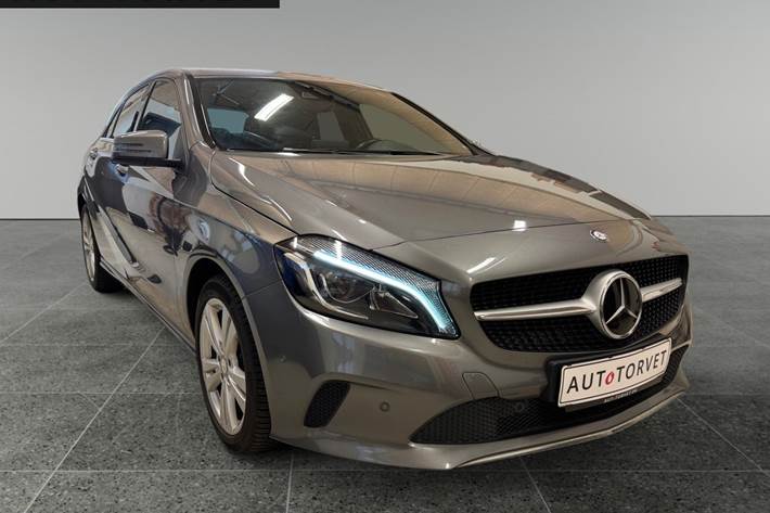 Grå Mercedes A200 fra 2017