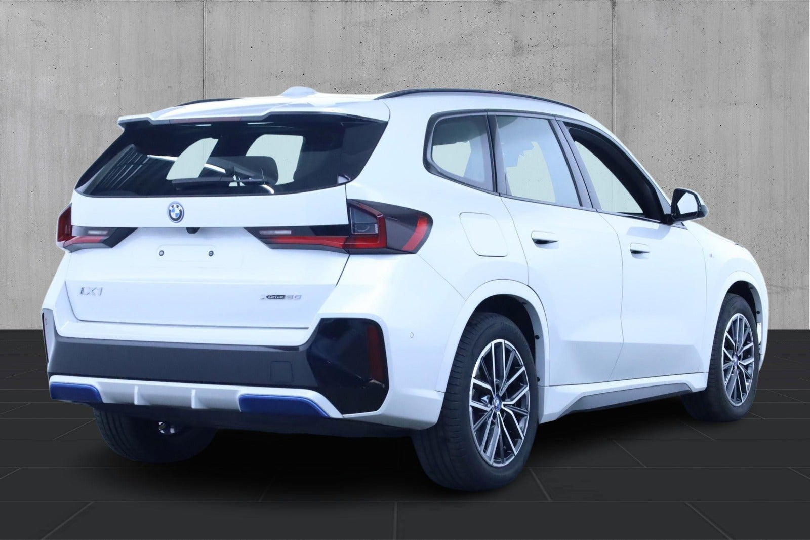 undefined BMW iX1 fra 2023