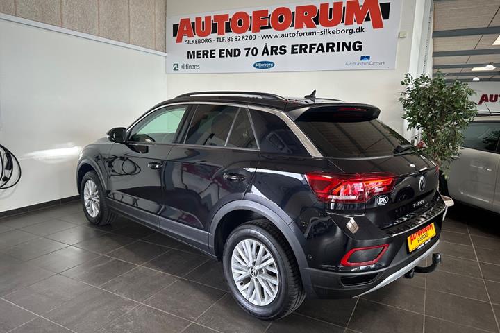 Sort VW T-Roc fra 2024