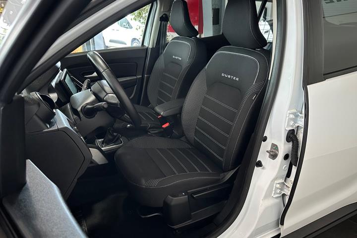 Hvid Dacia Duster fra 2022