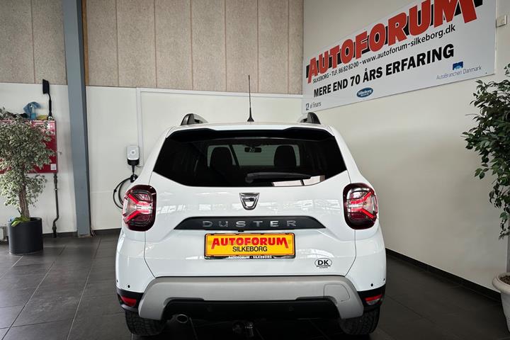 Hvid Dacia Duster fra 2022