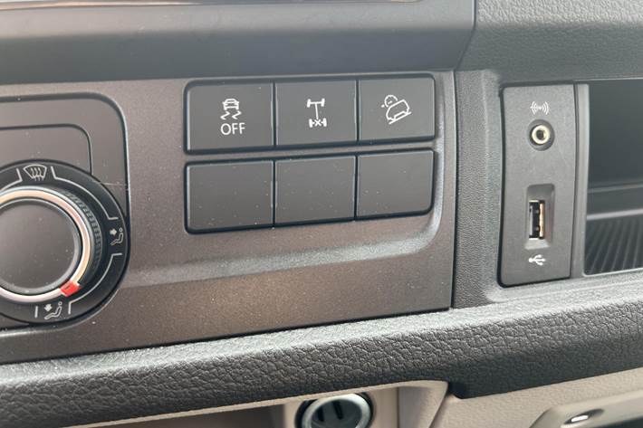 Blå VW Transporter fra 2018