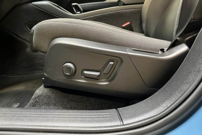 Blå Volvo C40 fra 2023
