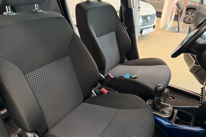 Grå Suzuki Ignis fra 2020