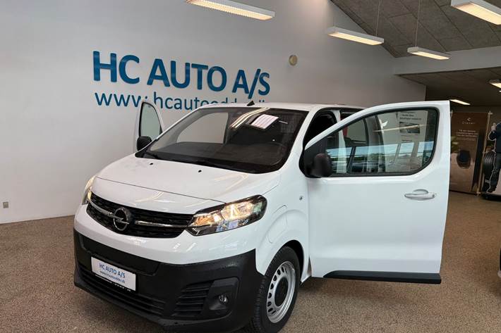 Hvid Opel Vivaro-e fra 2023