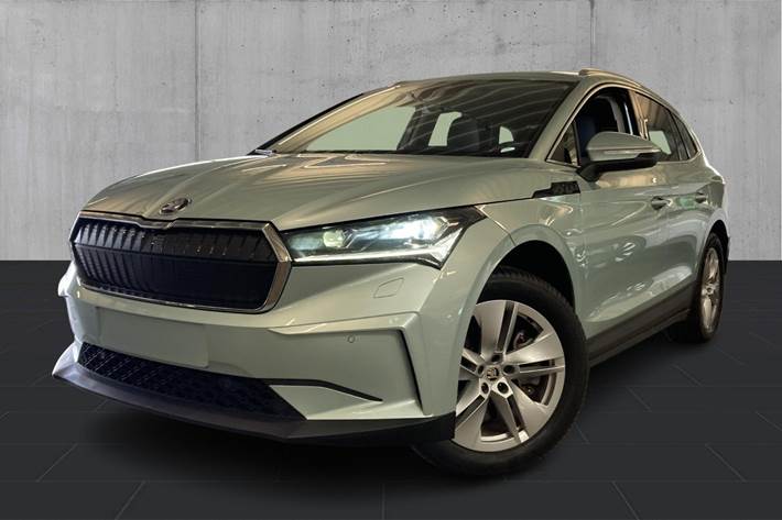 Grøn Skoda Enyaq fra 2021 set udefra