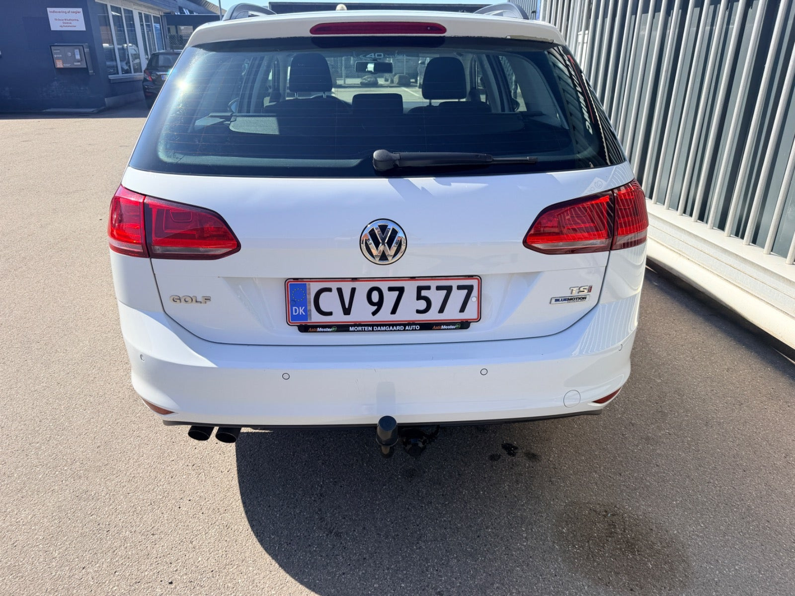 Hvid VW Golf VII fra 2015