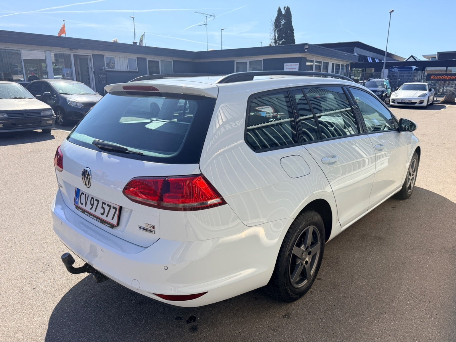 Hvid VW Golf VII fra 2015