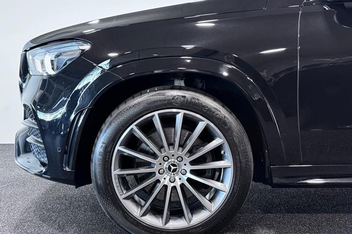 Sort Mercedes GLE350 de fra 2023