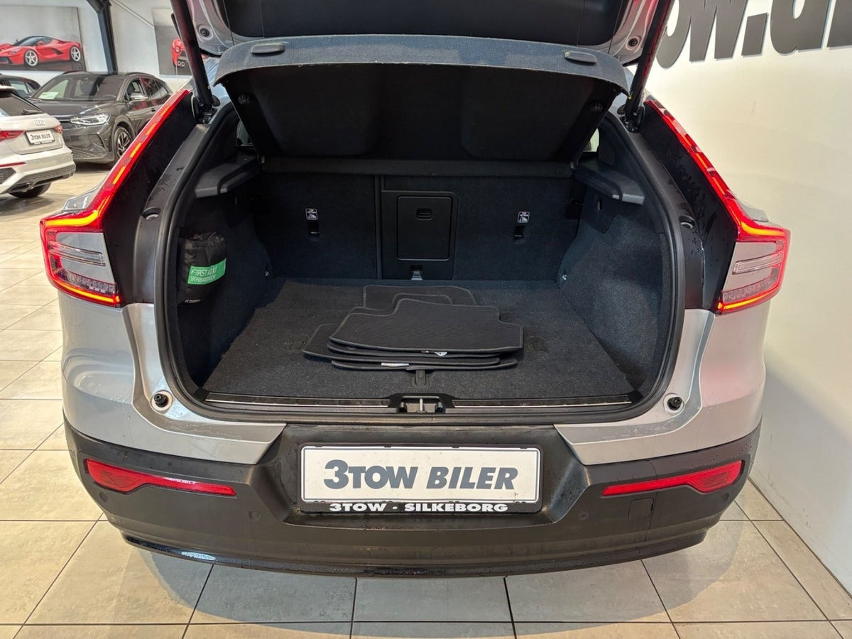 Sølv Volvo C40 fra 2023