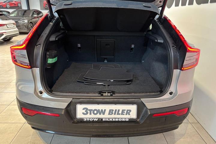 Sølv Volvo C40 fra 2023