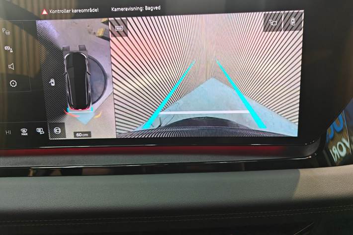 Blå Audi Q6 e-tron fra 2025