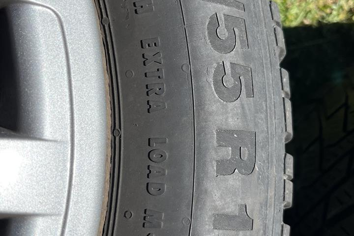 Grå Skoda Octavia fra 2016