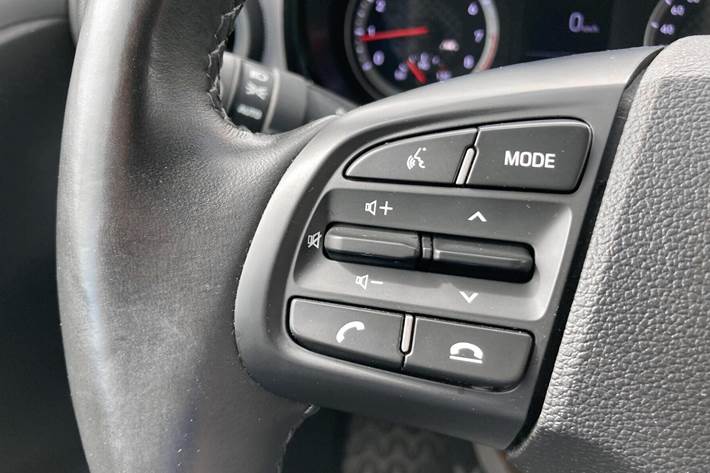 Grå Hyundai i10 fra 2020
