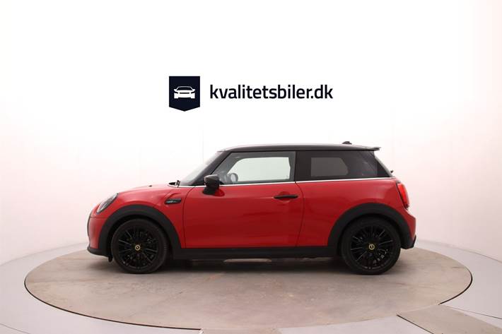 Rød Mini Cooper fra 2022