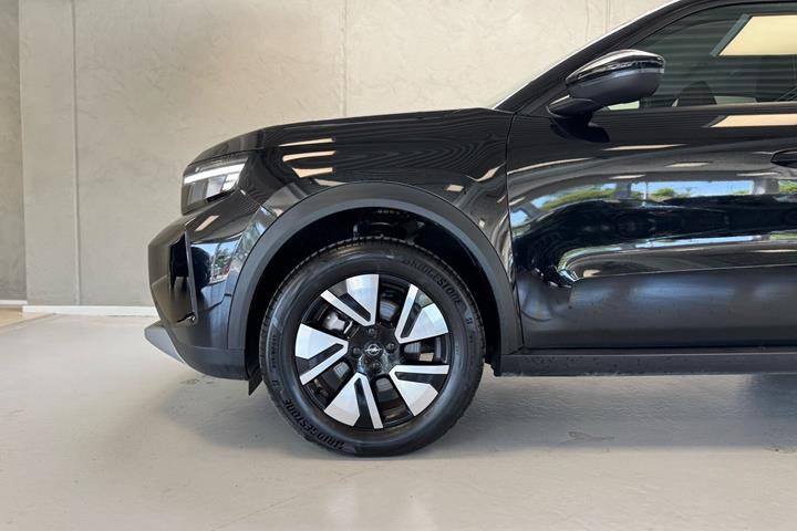 Sort Opel Frontera fra 2025