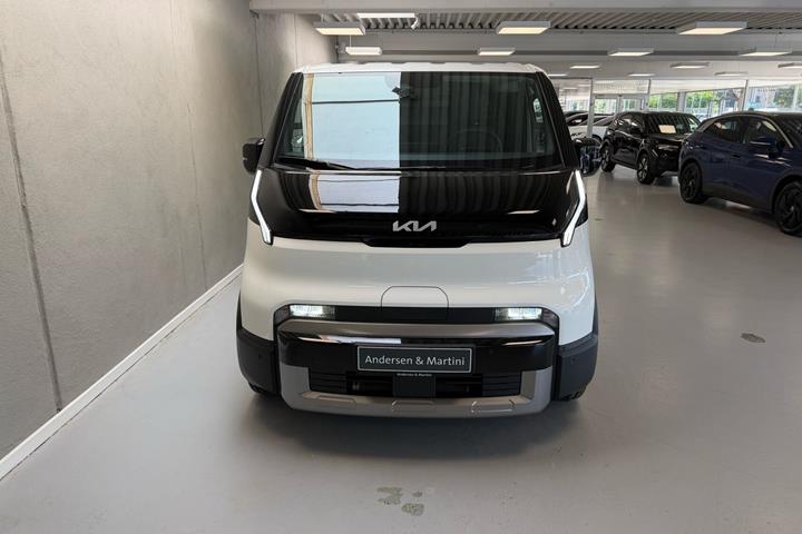 Hvid Kia PV5 Cargo fra 2026 set udefra