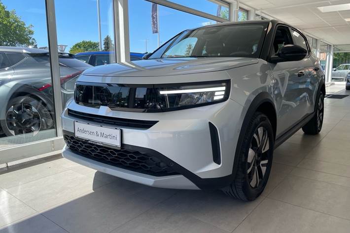 Sølv Opel Frontera fra 2025