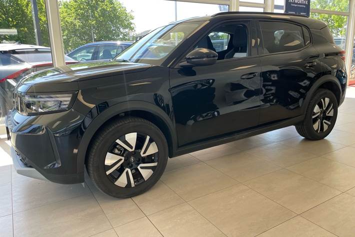Sort Opel Frontera fra 2025
