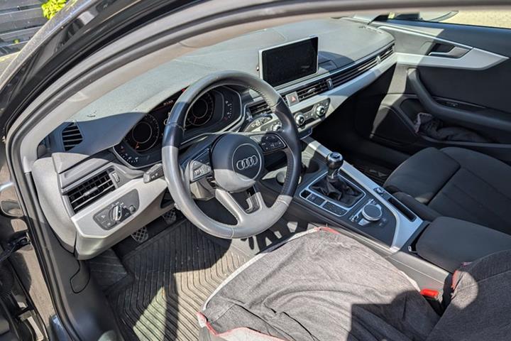 undefined Audi A4 fra 2017