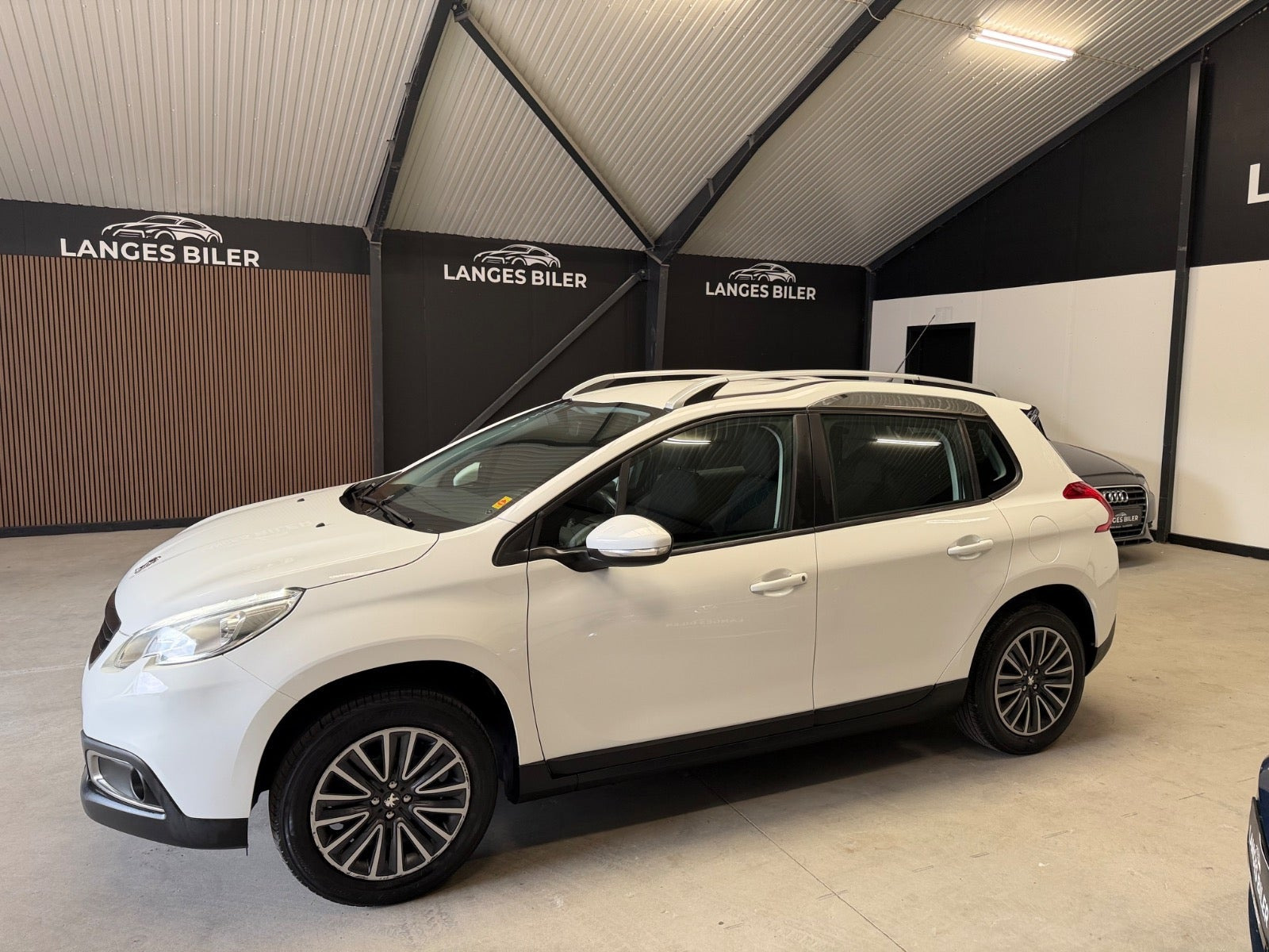 Hvid Peugeot 2008 fra 2014