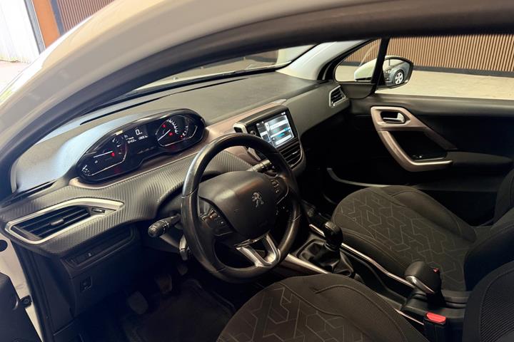 Hvid Peugeot 2008 fra 2014