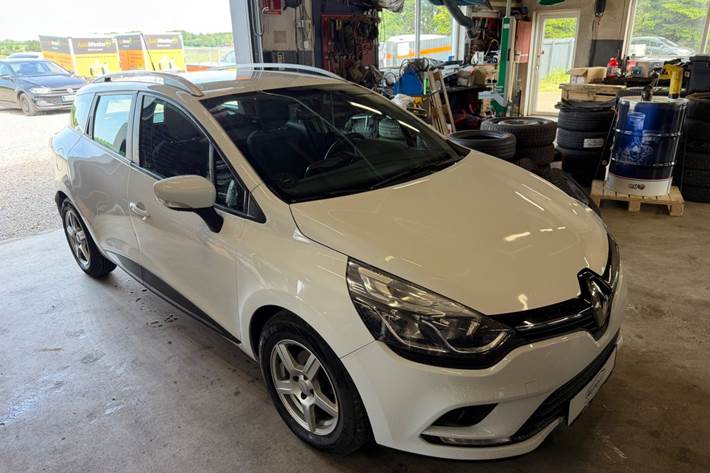 Hvid Renault Clio IV fra 2018