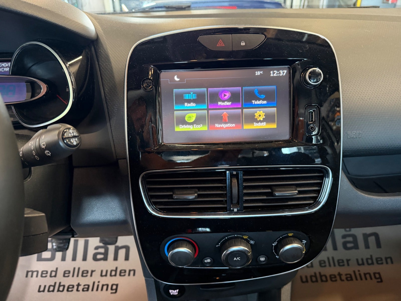 Hvid Renault Clio IV fra 2018