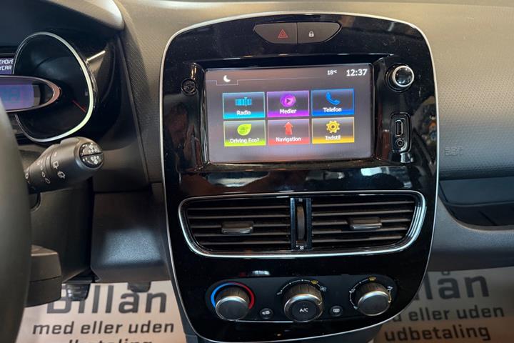 Hvid Renault Clio IV fra 2018