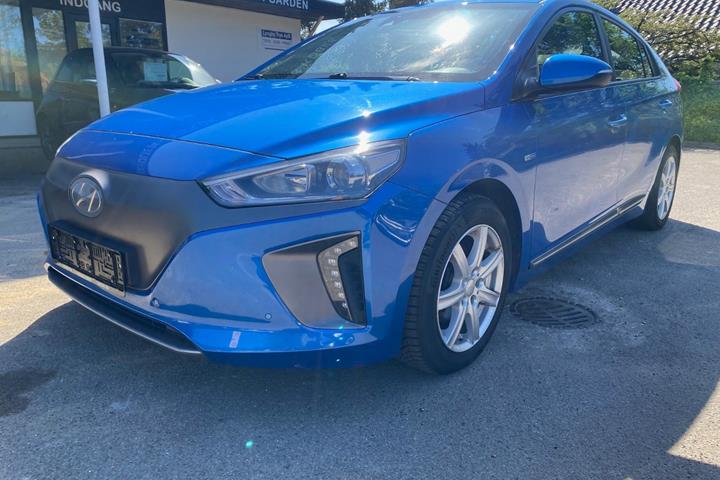 Blå Hyundai Ioniq fra 2017