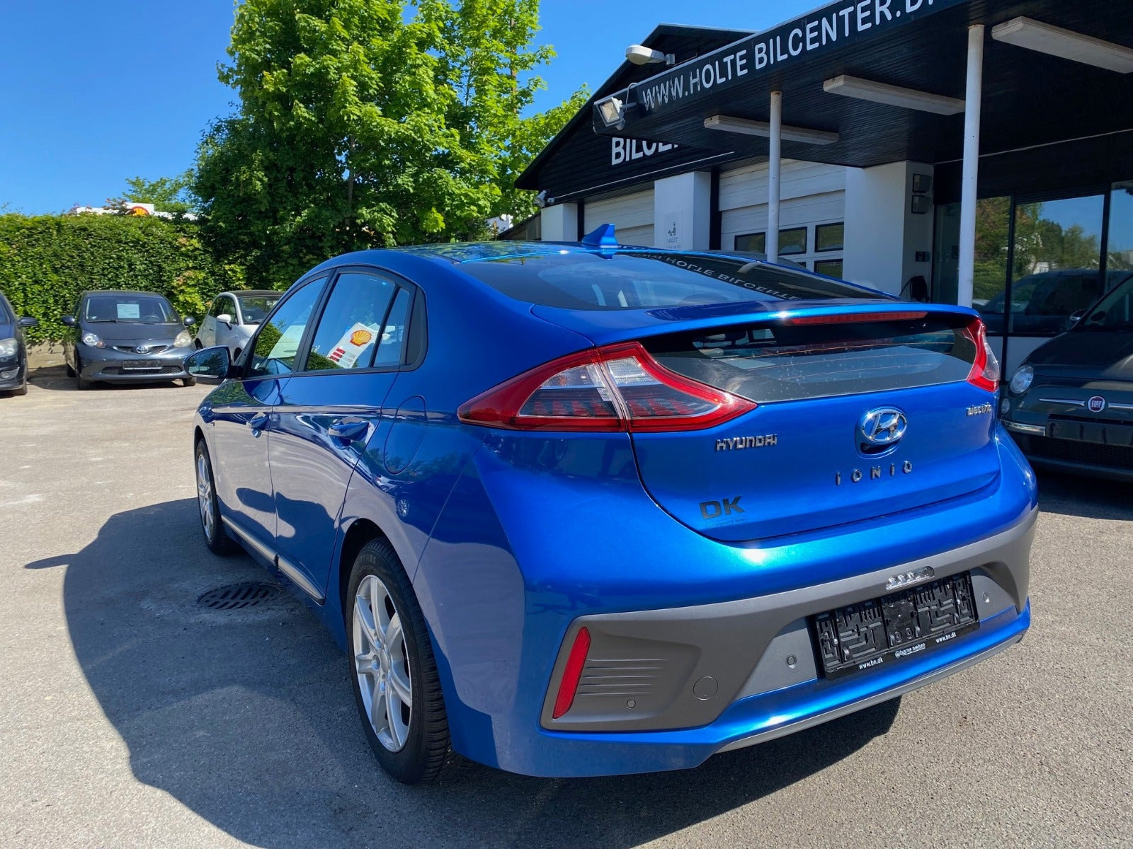 Blå Hyundai Ioniq fra 2017