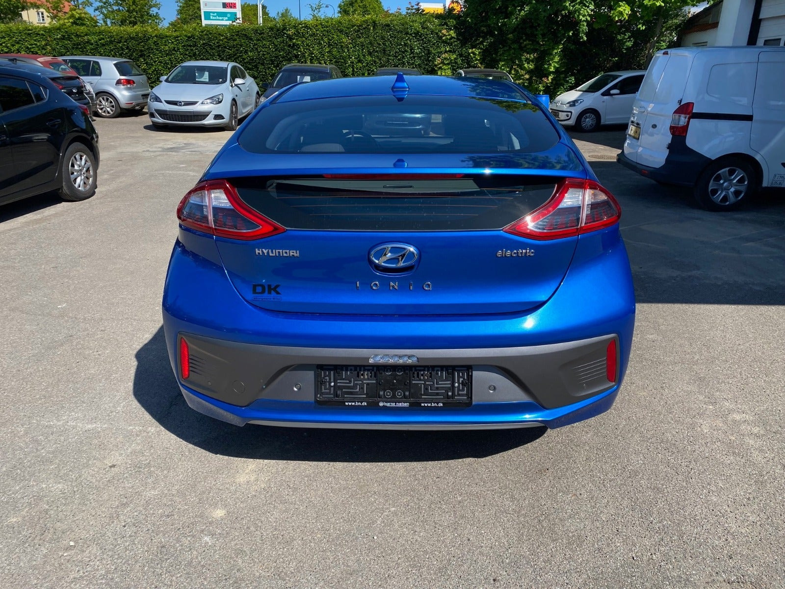 Blå Hyundai Ioniq fra 2017
