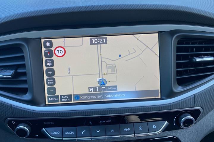 Blå Hyundai Ioniq fra 2017