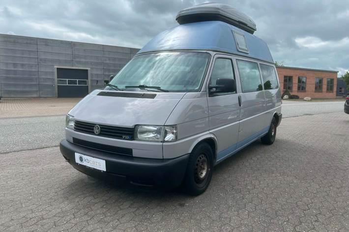 Grå VW Transporter fra 2002