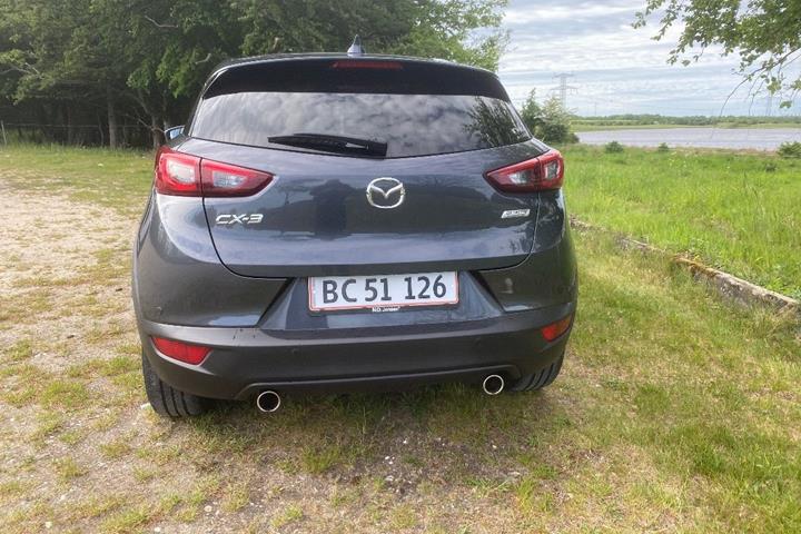 Grå Mazda CX-3 fra 2015