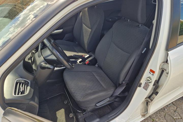 Hvid Suzuki Baleno fra 2016