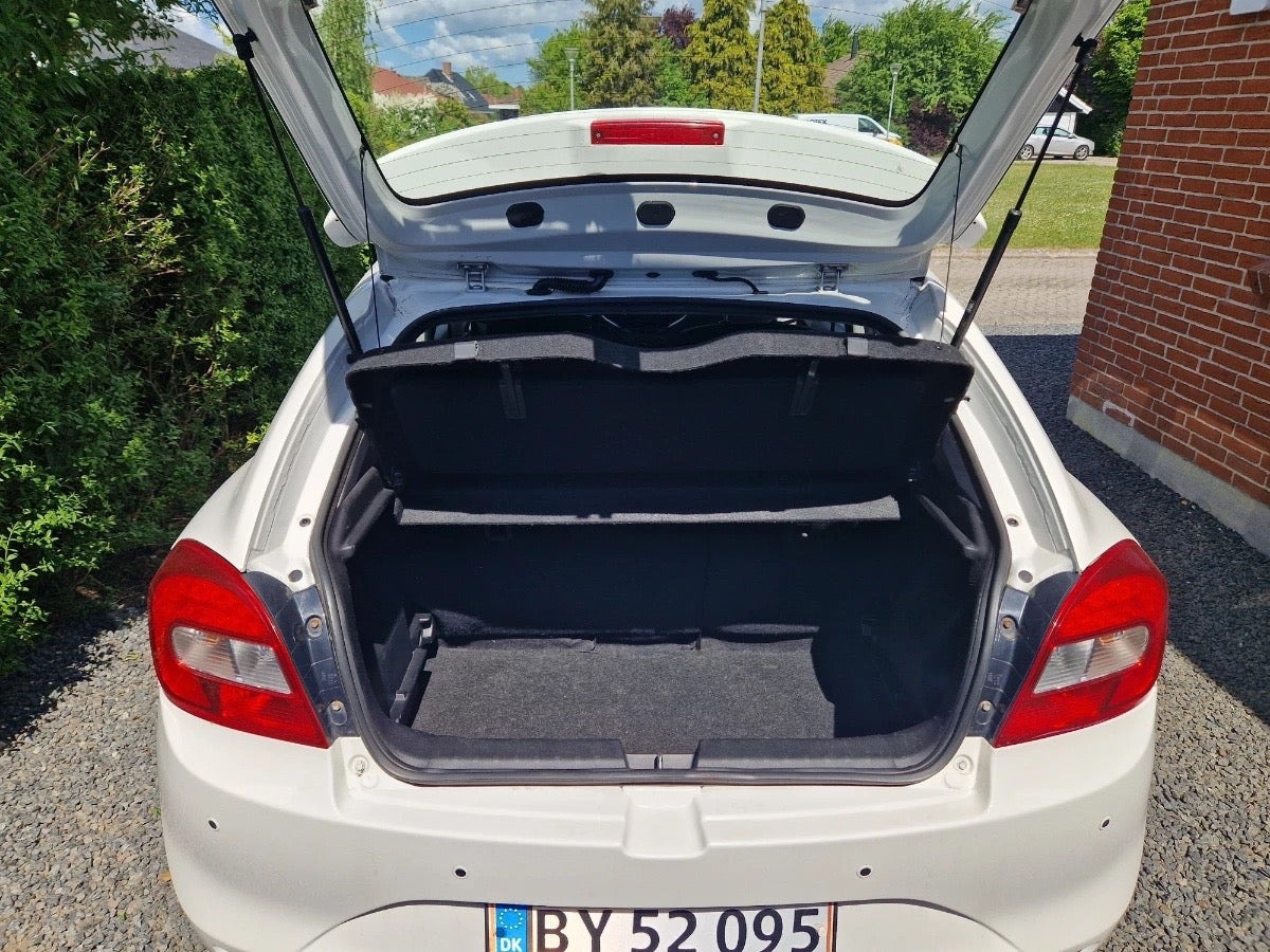 Hvid Suzuki Baleno fra 2016