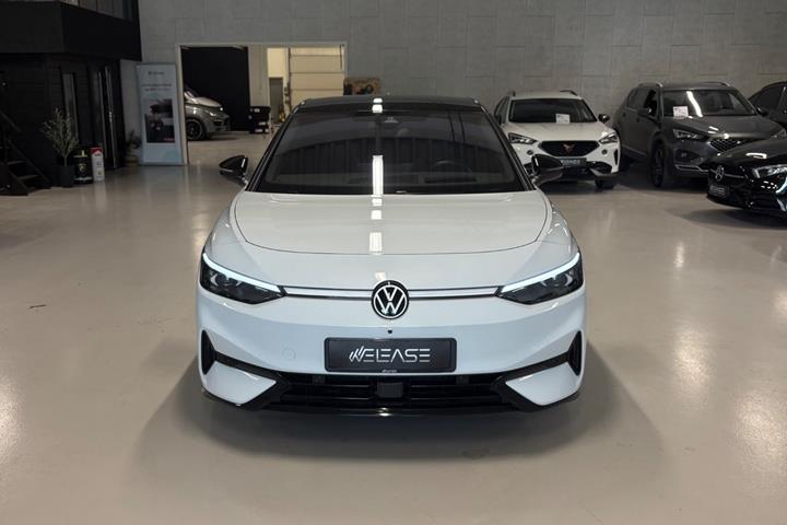 Hvid VW ID.7 fra 2024