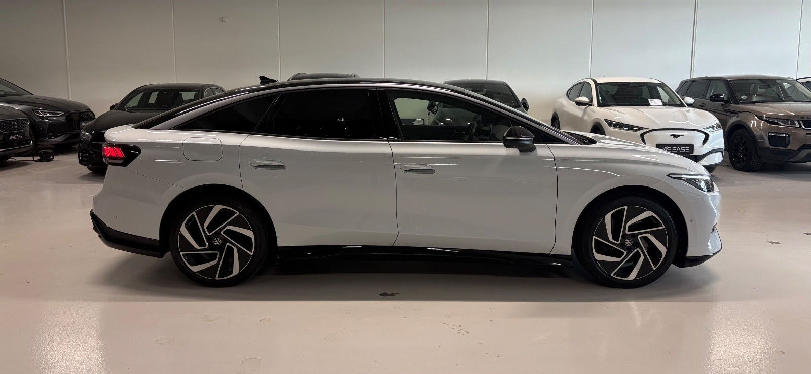 Hvid VW ID.7 fra 2024