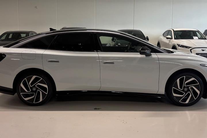 Hvid VW ID.7 fra 2024