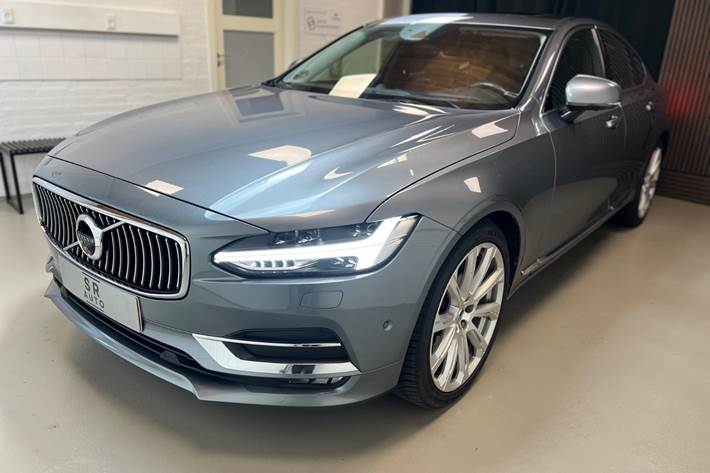 Grå Volvo S90 fra 2018