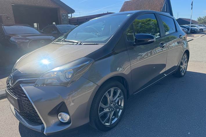undefined Toyota Yaris fra 2015