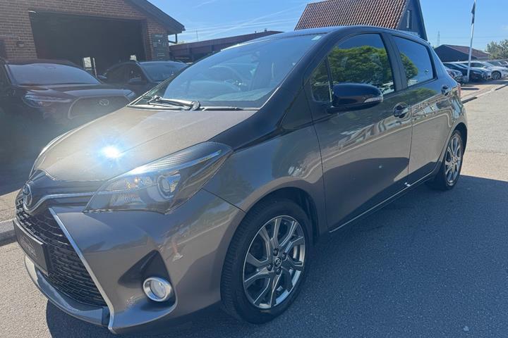 undefined Toyota Yaris fra 2015