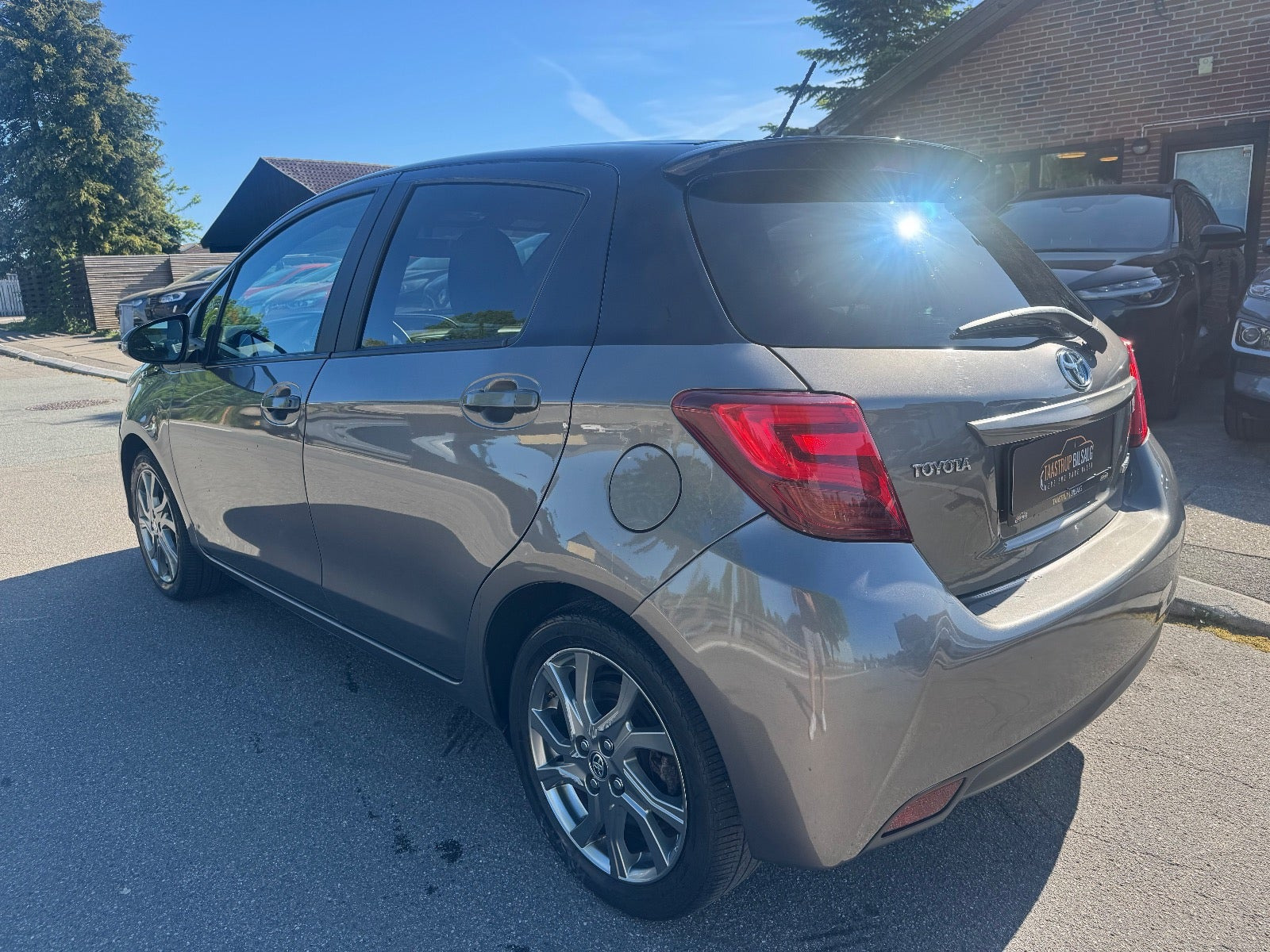 undefined Toyota Yaris fra 2015